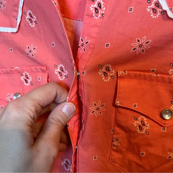 ROCKIES x Vintage Coral Bandana Print Pearl Snap Western Shirt Sz S Like New - Picture 8 of 12